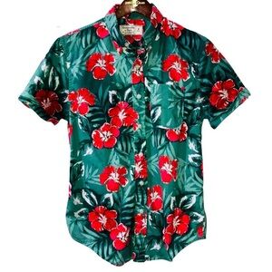 Abercrombie & Fitch Green and Red Casual Button Down Shirt